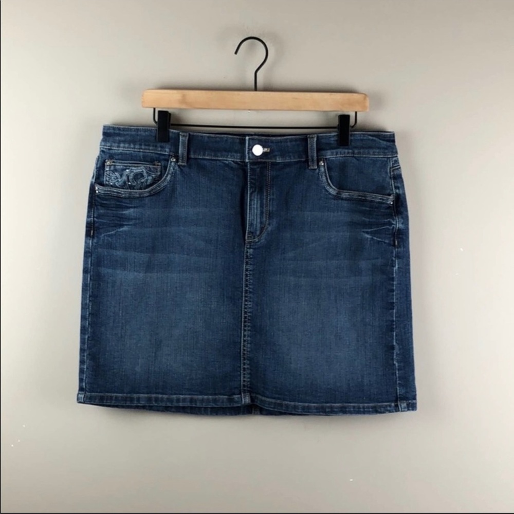 White House Black Market Jean Skirt (Size 14)